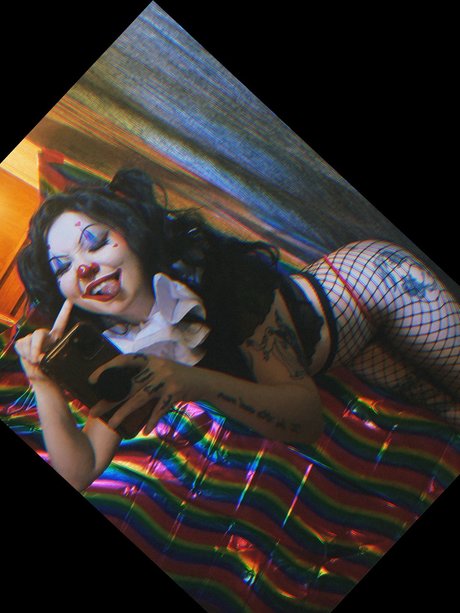 Nova Ma lle sexy actress pic