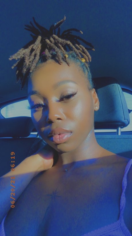 Nova2222 pornstar top photo