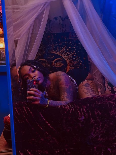 NOLA_ model hot photos