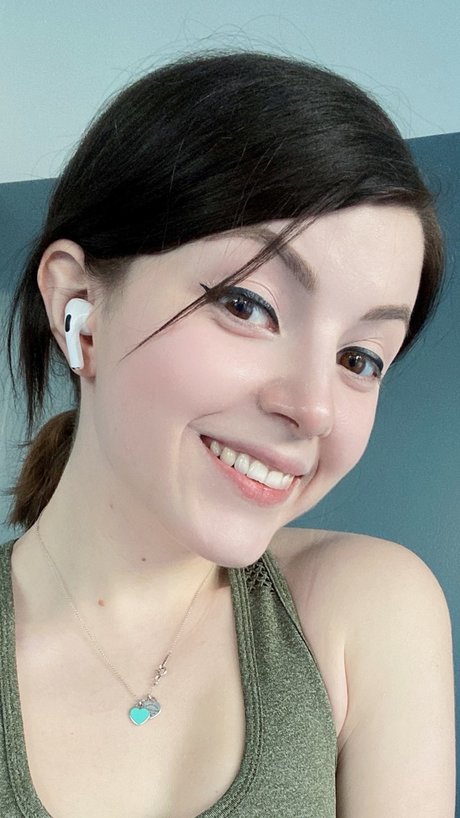 Olyashaa star perfect photo