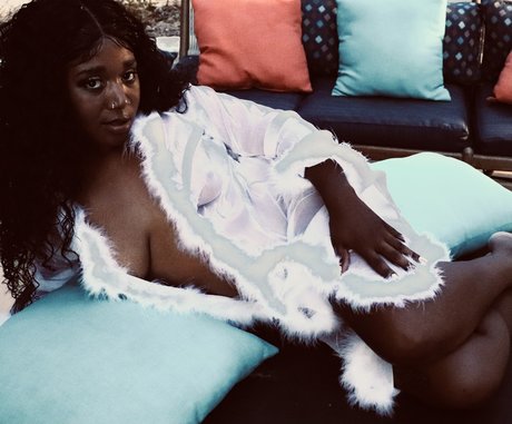 PrettyEyecandy30 free model pic