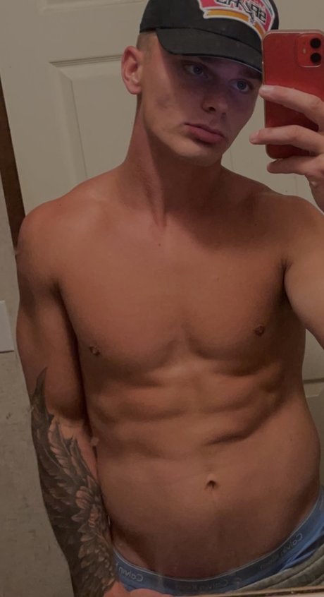 Kyle Staple star nude picture