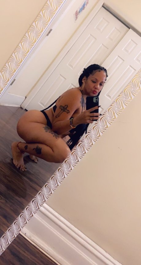 Pretty Mami free pornstar pictures