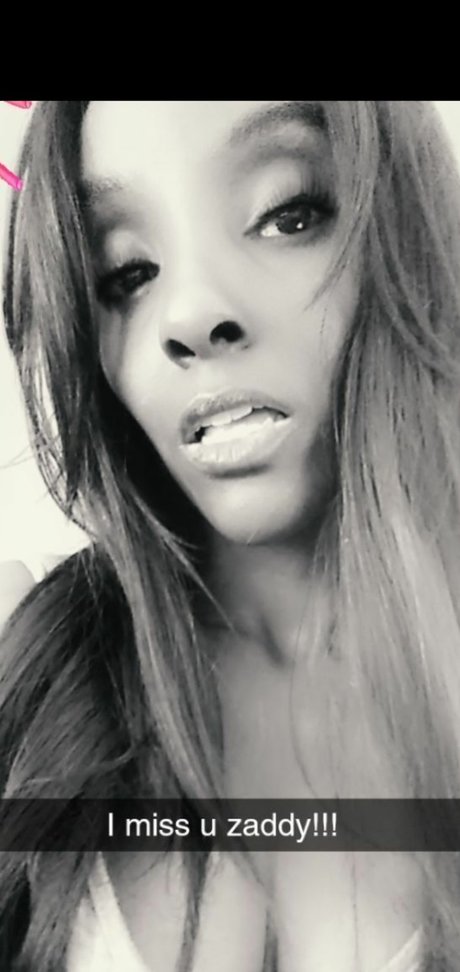 _qweenbaeofficial pornstar adult gallery