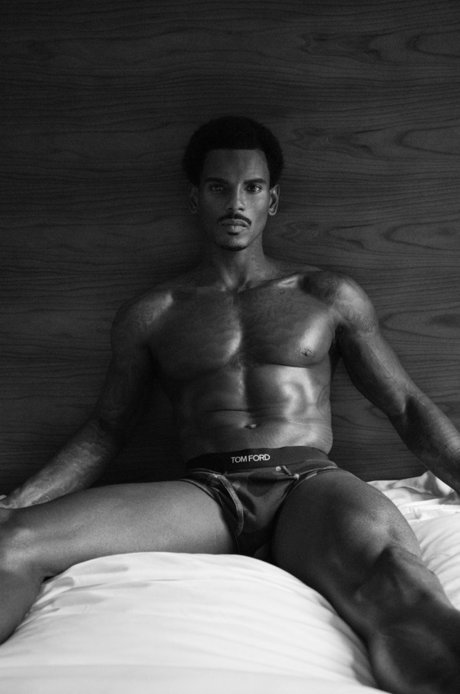 Quinten Barnard model naked images