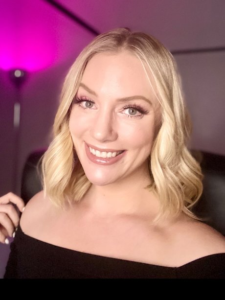 Quinn Hart model nudes pics