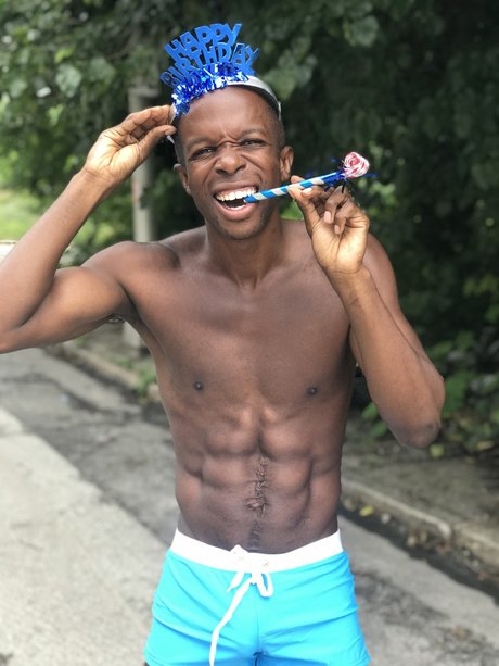 Queen Of The Ratchet star art photo