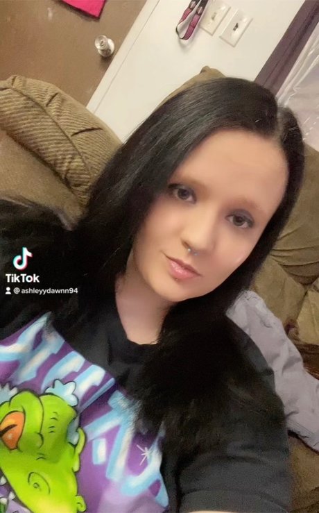 Ashley Collins xxx model gallery