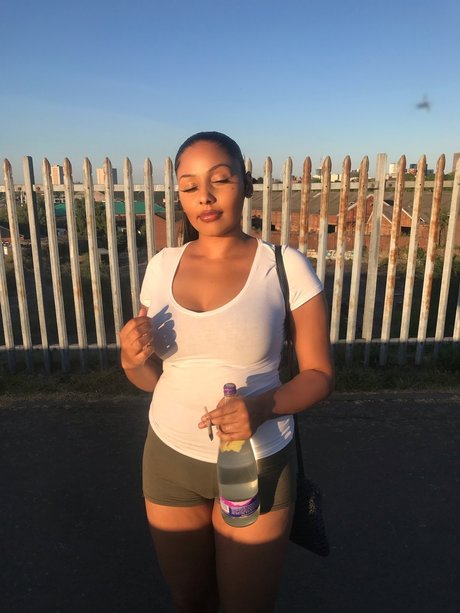 Remhoney star naked pic