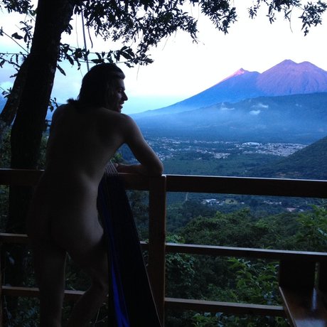 Pretty Mane hot model image