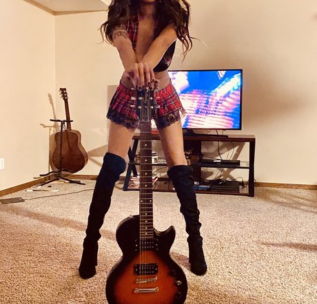 _Britt star hot photos