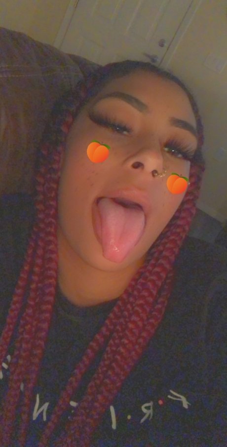 Sexyyella model xxx archive