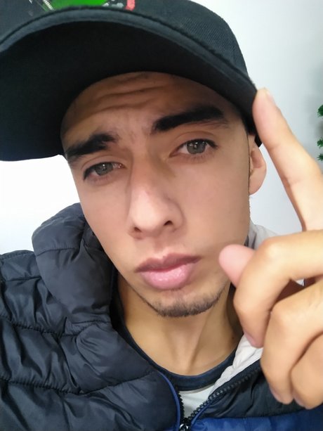 Roberto Gomez Romero nude actress images