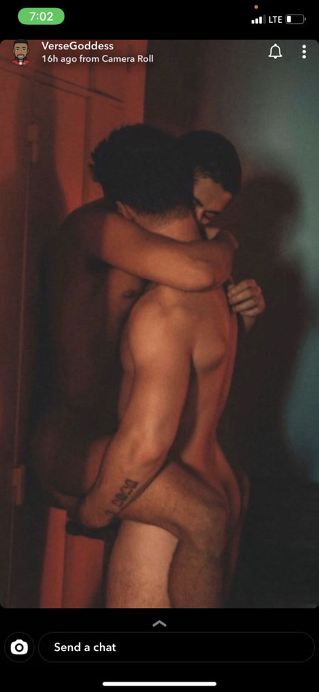 Road Runner model nude img