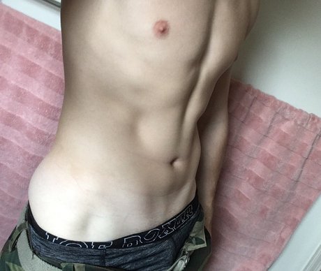 Ripley Weaver naked actress photo