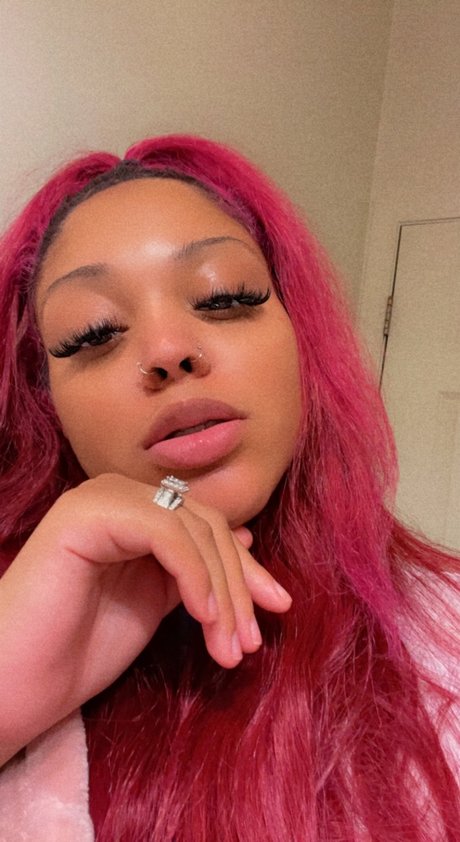 Honeeyyy_ pornstar art picture