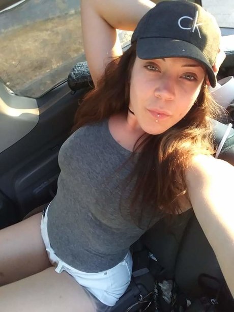 Reyna Rain pornstar hd pic