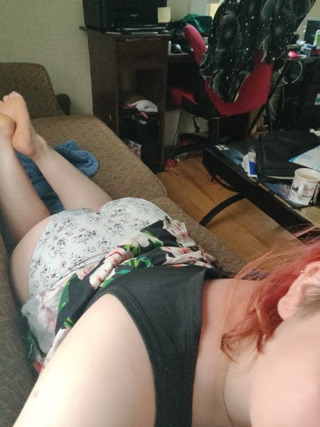 Remina Starlight sexy model photo