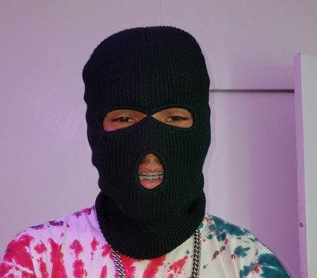 Risky_ model beautiful pics