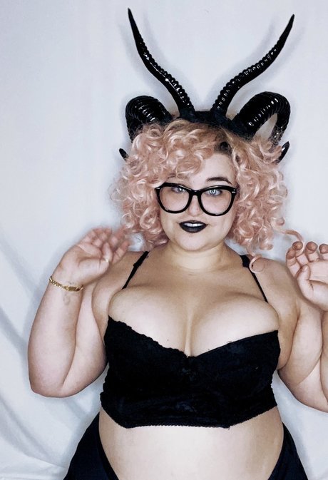 _Enid fvkng Cohn_ nude star photo