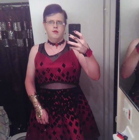 Amy Smith pornographic model pics