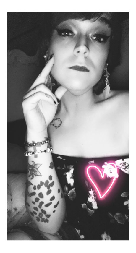 Aria Monroe adult actress pics