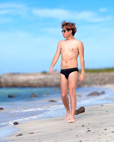 Rodrigo Rival model best photo