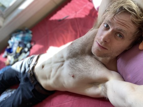 Rocky Sparks star nude picture