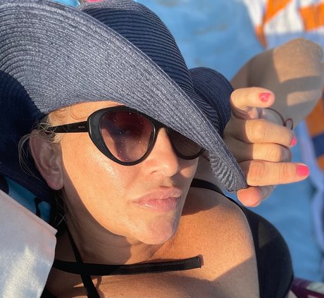 Frescia model xxx pic