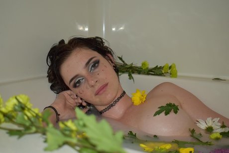 Ashes nsfw model sex pic