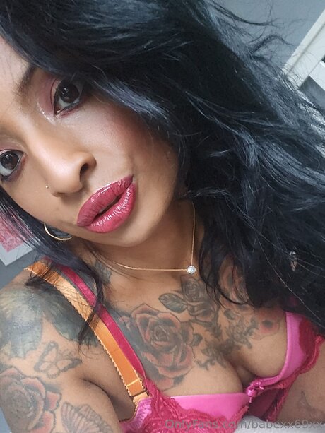 BabeXX69XX model perfect pics