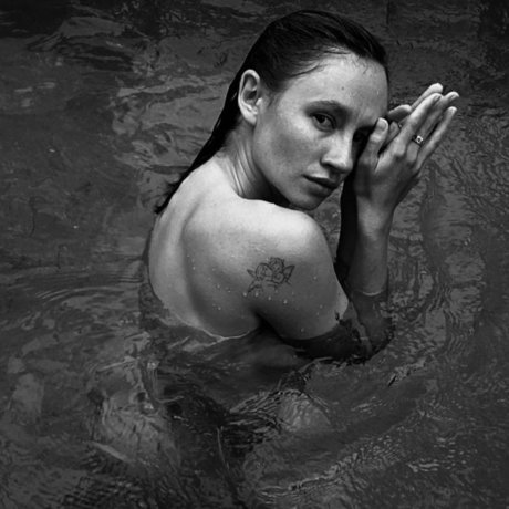 l l_ star exclusive image