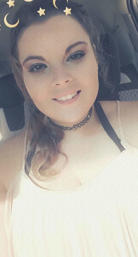 Shania Bell top star photo