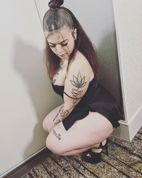 Paris kay model art img