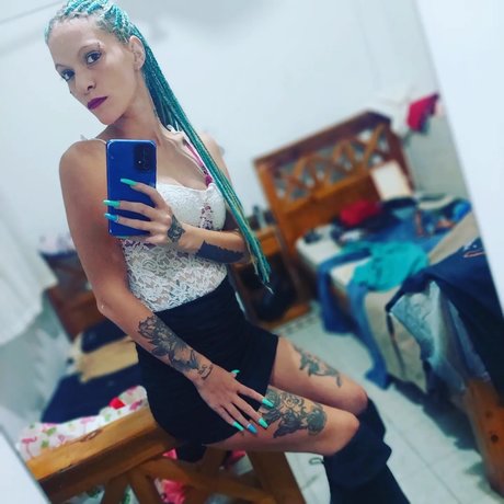 La Bebecita Queen model sex picture