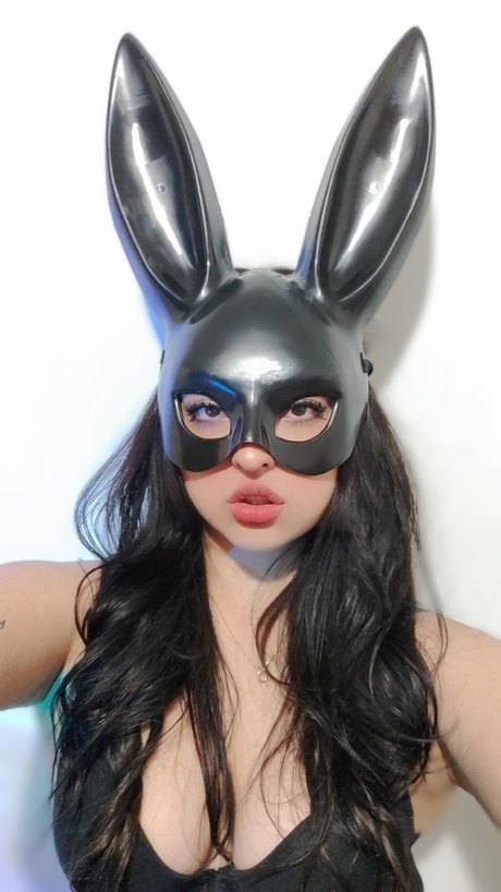 Black Bunn nude model img