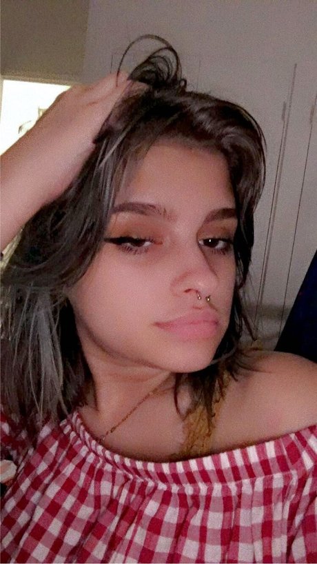 juls_ model erotic galleries