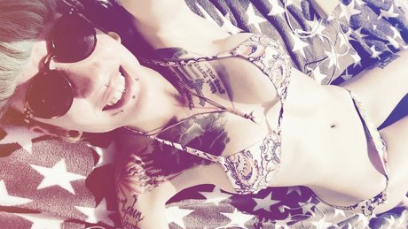 mediha san hot pornstar pictures