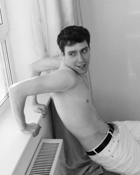 Maxim Vogel pretty star picture