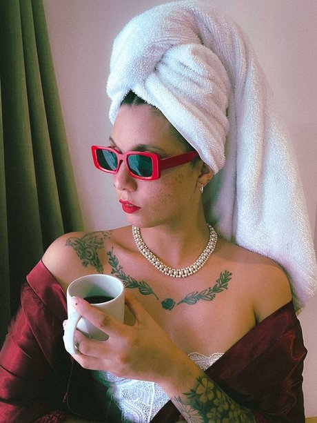 _The Argentinean Hairy Queen_ pornographic actress photos