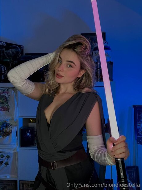 Stella Ray nudes actress pictures