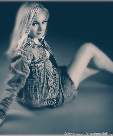 Aneta Hradecka perfect actress pictures