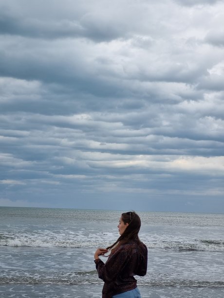 MeganLoveWilliams top model img