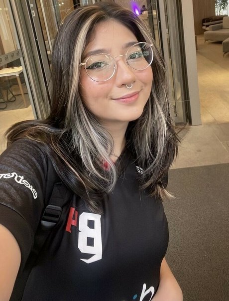 Tayhuhu nude star pictures