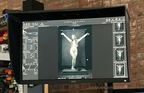 housewives onlyfans art naked pictures