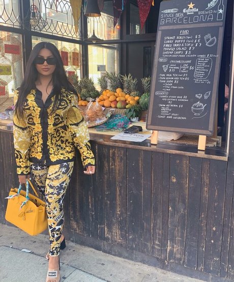 Amelia Maltepe nude pornstar pic