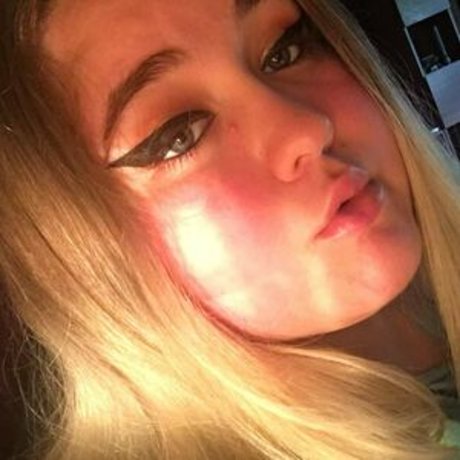 karmatheslut777 perfect star photo