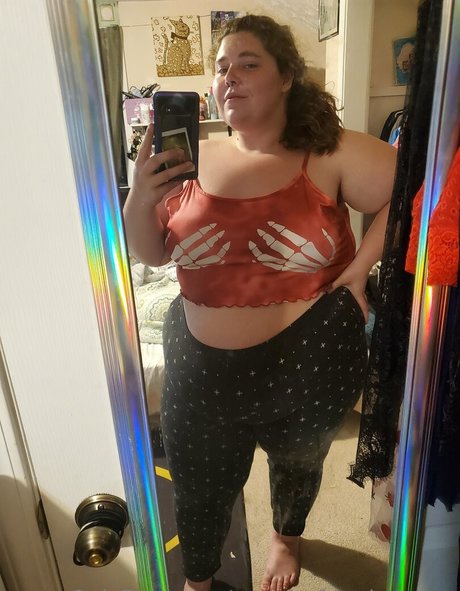 sunnisoftbodystoner nude actress photos