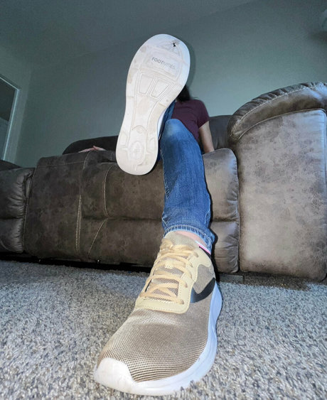 footivities model top picture