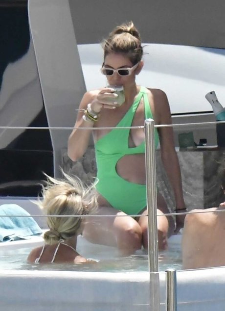 Maria Menounos star hd pic